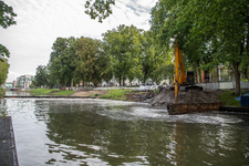 910618 Afbeelding van de werkzaamheden ten behoeve van het opnieuw aanleggen van de Stadsbuitengracht te Utrecht, ter ...